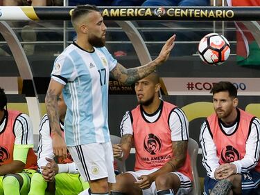 ¿Quiénes son los jugadores argentinos que Gerardo Martino dirigió y enfrentará en Qatar?