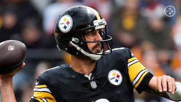 Aaron-Rodgers-quarterback-8-Pittsburgh-Steelers-NFL